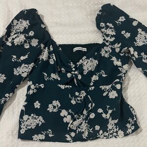 Abercrombie & Fitch Black and White Floral Blouse